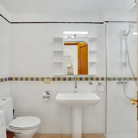 2 Bedroom Diamantes In Cristianos Apartment Los Cristianos (Tenerife)